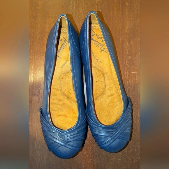 EUC Natural Soul 10M Navy Blue Faux Leather Ballet Flats - Picture 8 of 8